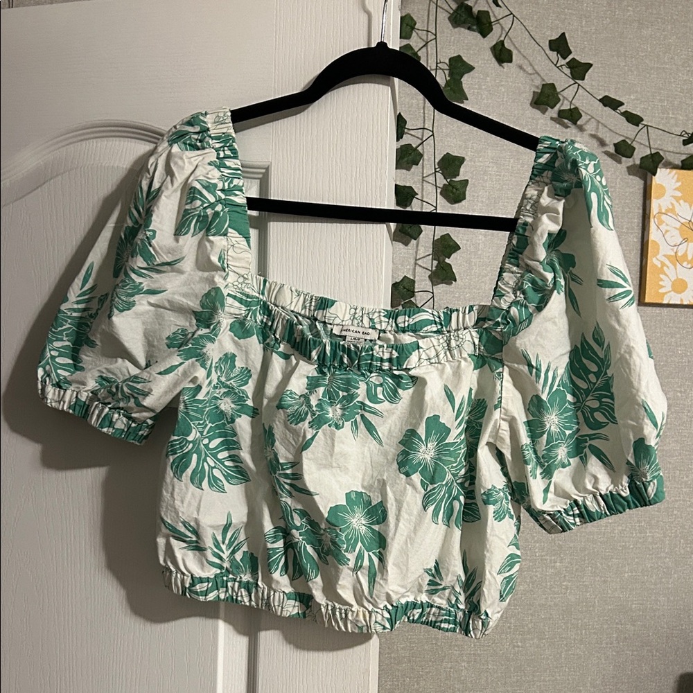 American Eagle Outfitters Green Floral Blouse